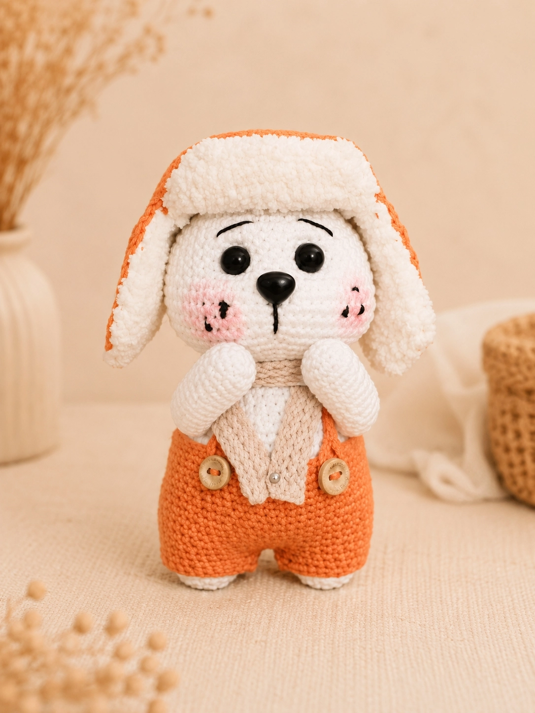 El Yapımı Amigurumi Kutup Ayısı  – Turuncu Şapkalı Sevimli Oyuncak